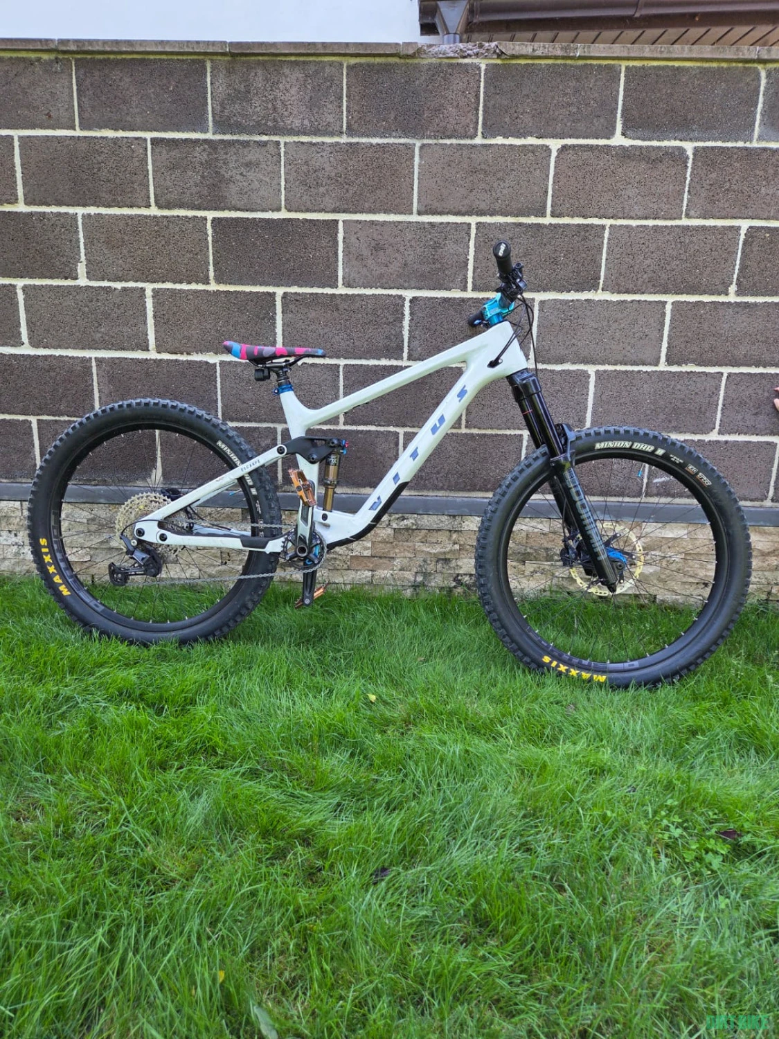 1. Vitus Escarpe 275 (2023)