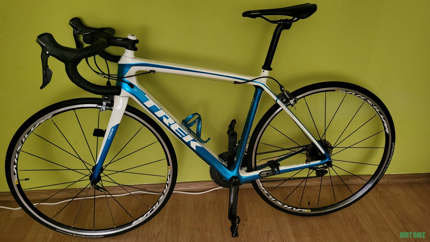 1. Cursiera TREK Madone 4.5