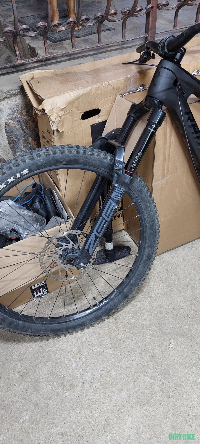 1. Rockshox zeb select