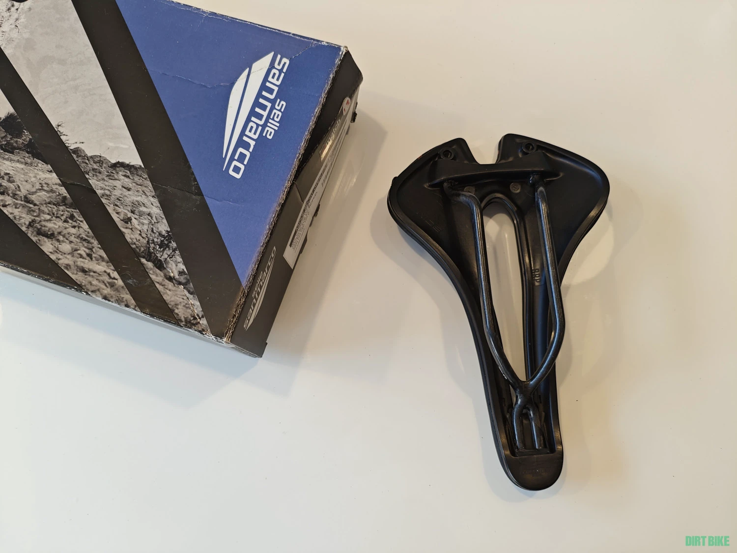 8. Sa carbon Selle Sanmarco Aspide Short Carbon FX - 155gr.