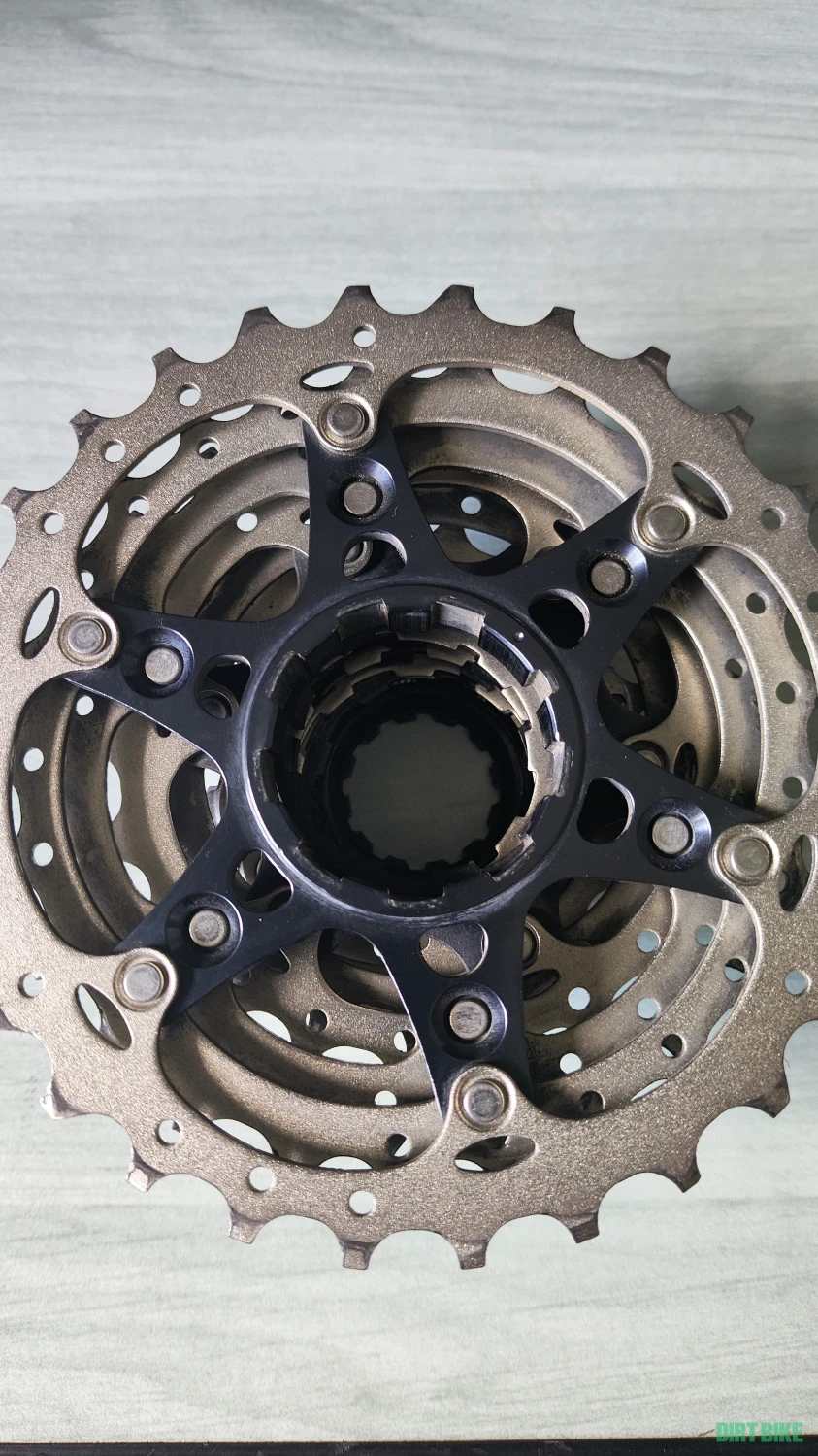 4. Pinioane Shimano Ultegra 11 viteze