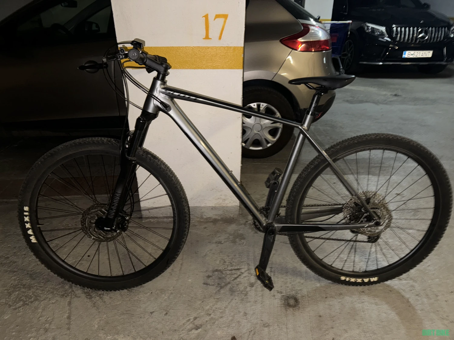 8. Bicicleta SCOTT SCALE 965