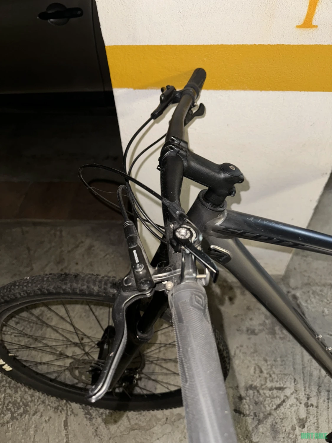 9. Bicicleta SCOTT SCALE 965