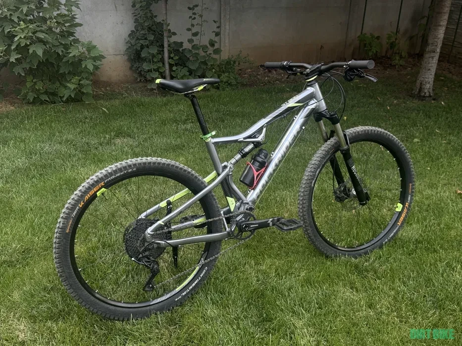 1. MTB full suspension Rockrider ST900S