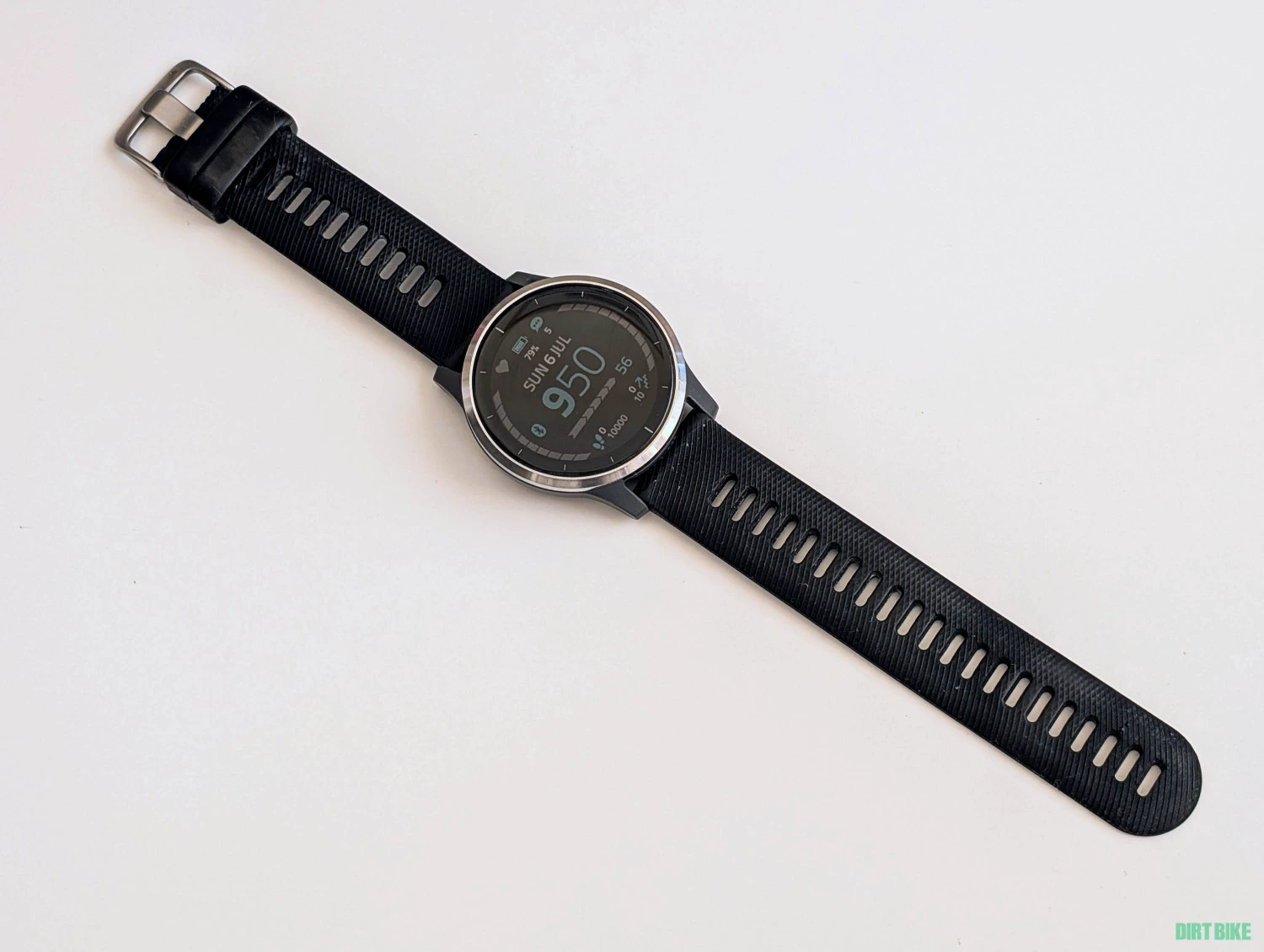 1. Smartwatch Garmin Vivoactive 4