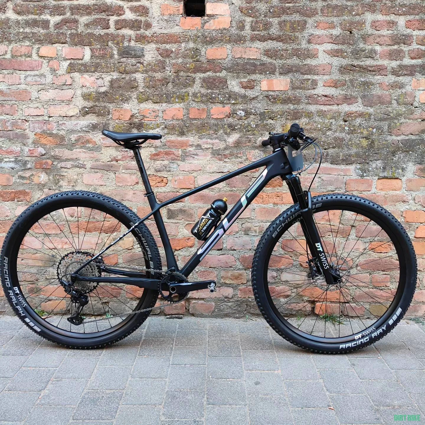 1. MTB Superior XP 979 carbon 29 M