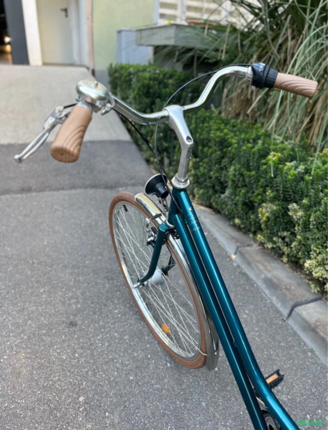 4. Vând bicicletă Romet Vintage