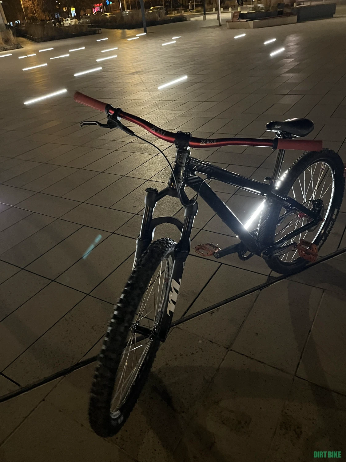 2. Vand dirt jumper octane one zircus