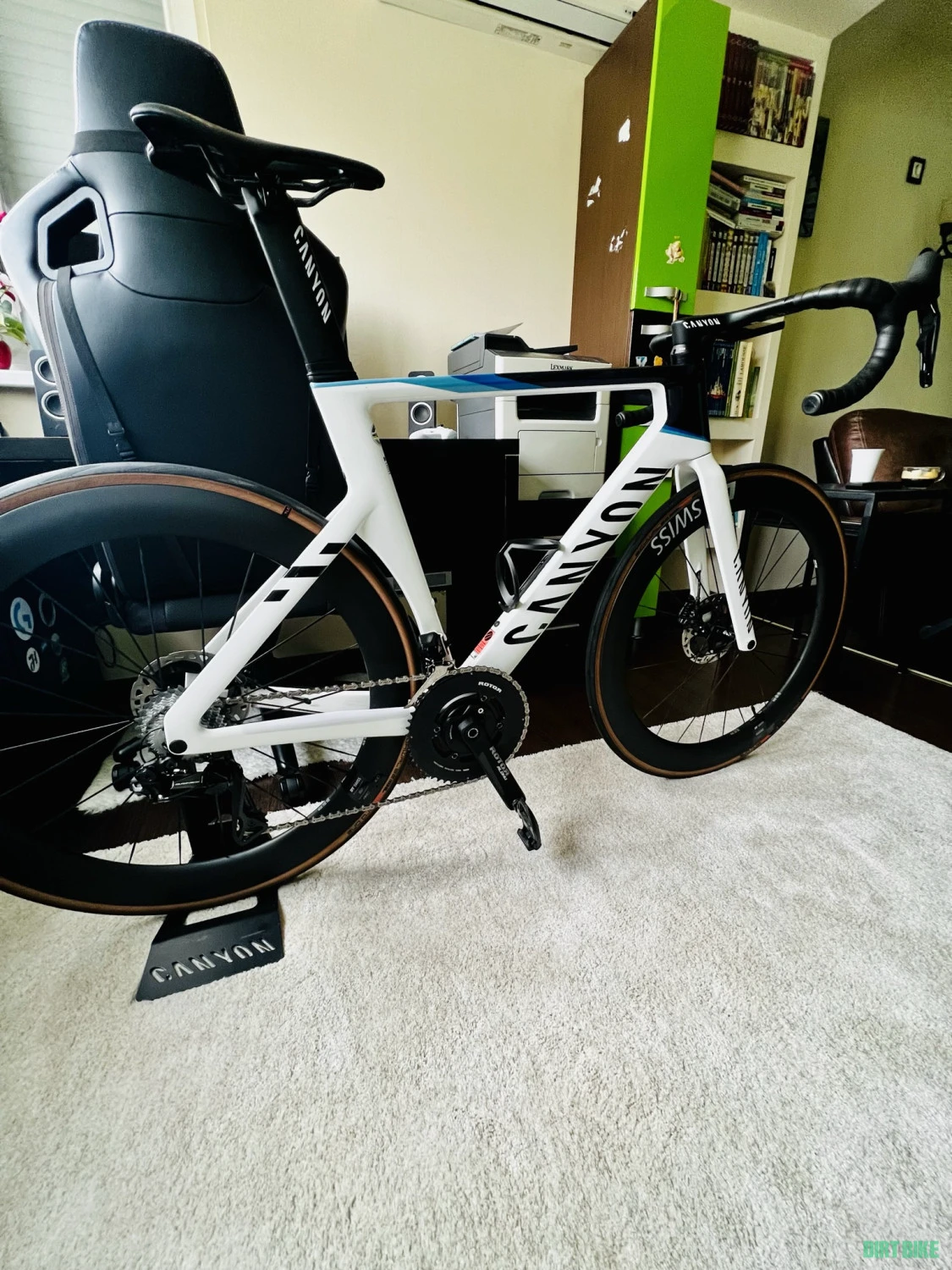 3. CANYON AEROAD CFR Di2