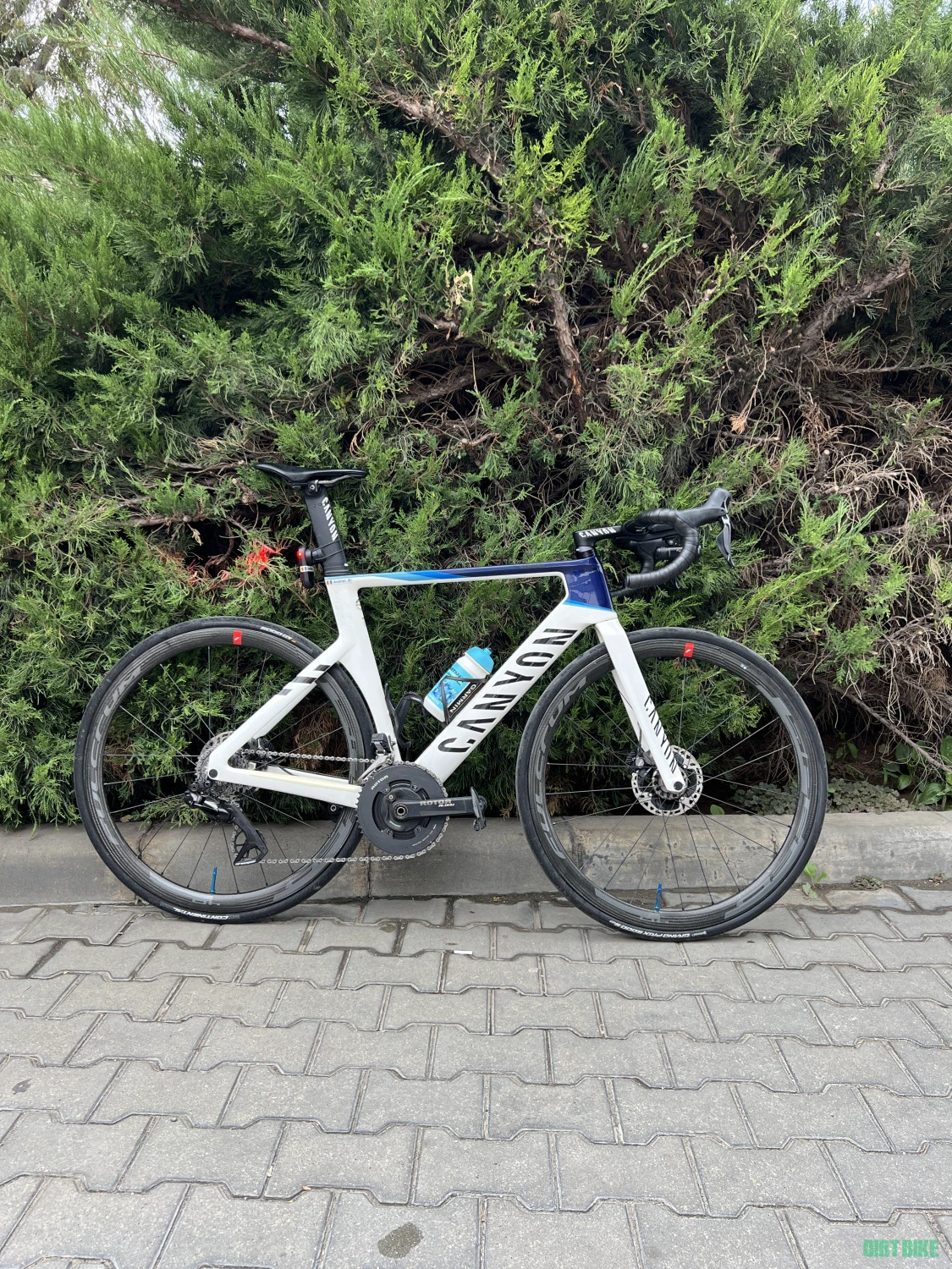 6. CANYON AEROAD CFR Di2