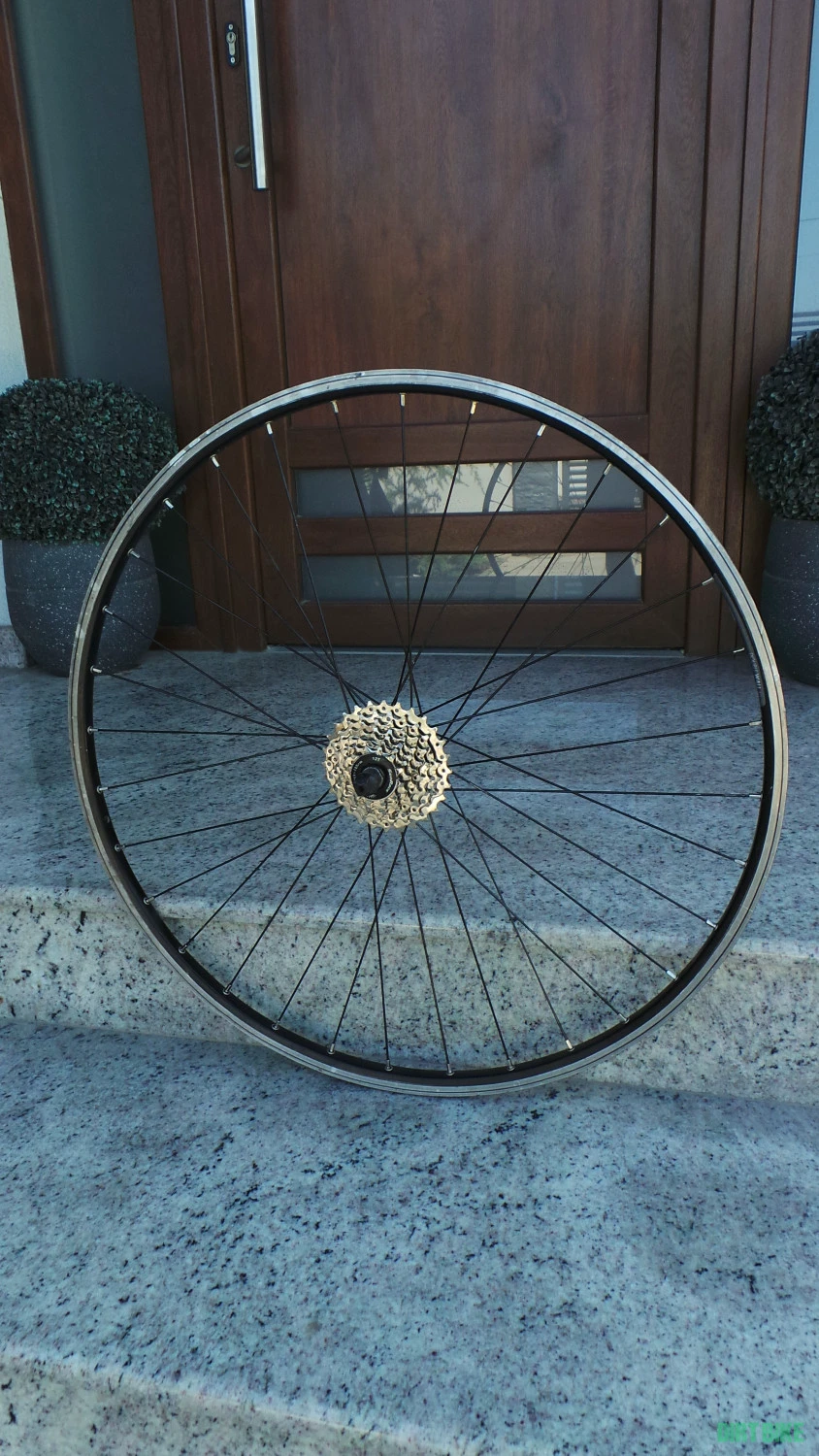3. Roata cursiera sunrace 28 inch