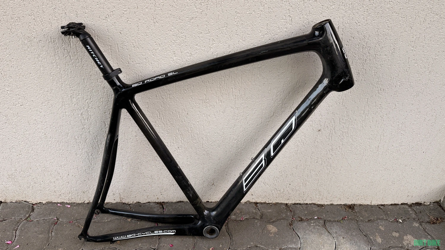 4. Cadru cursiera carbon BQ Road XL 60cm fisurat