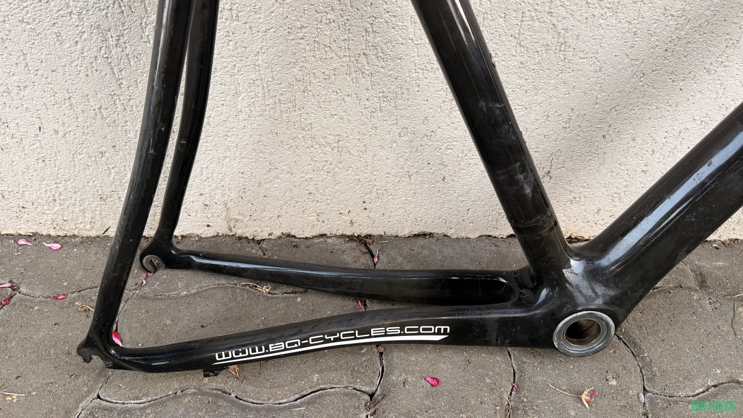 7. Cadru cursiera carbon BQ Road XL 60cm fisurat