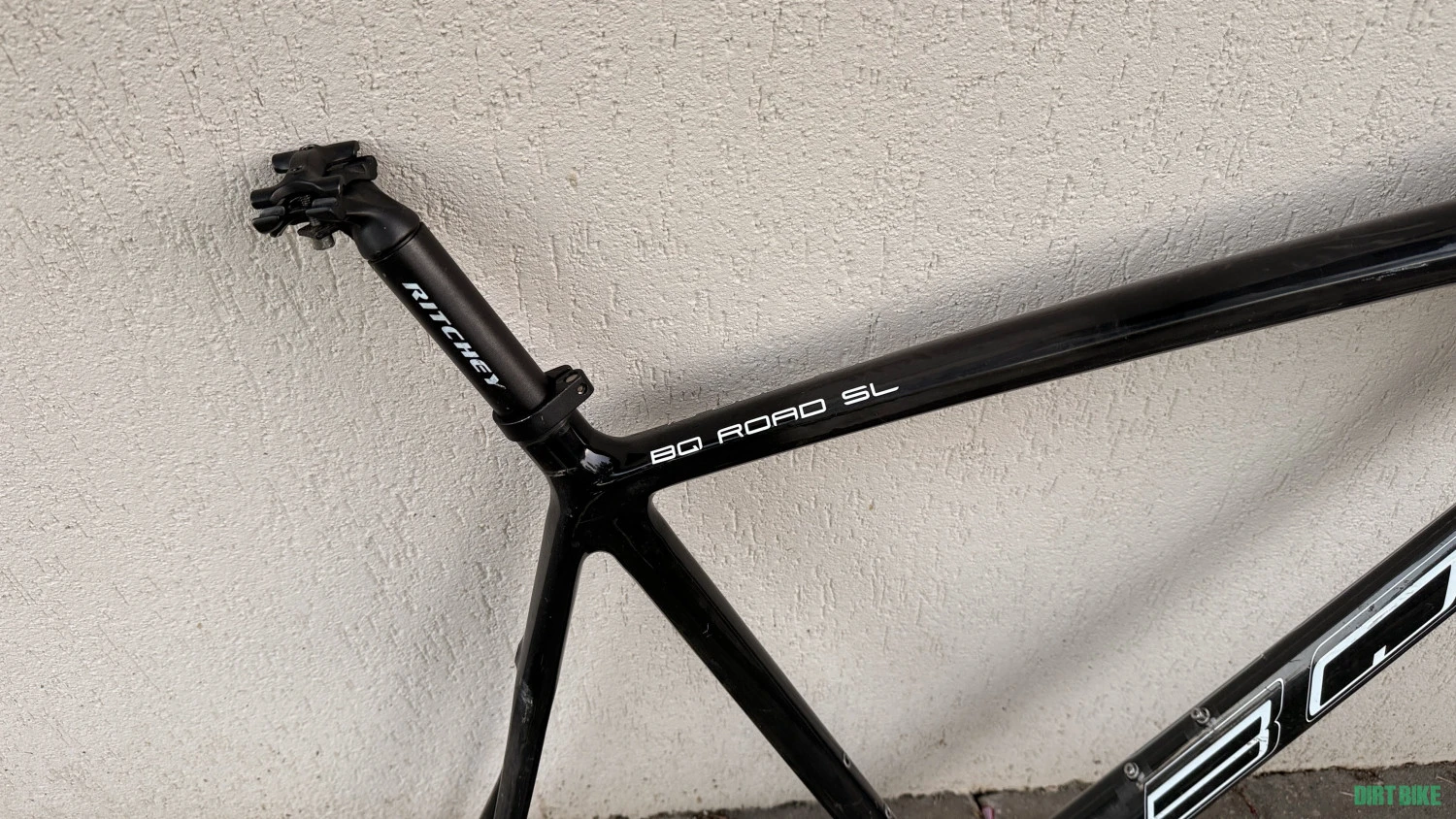 6. Cadru cursiera carbon BQ Road XL 60cm fisurat