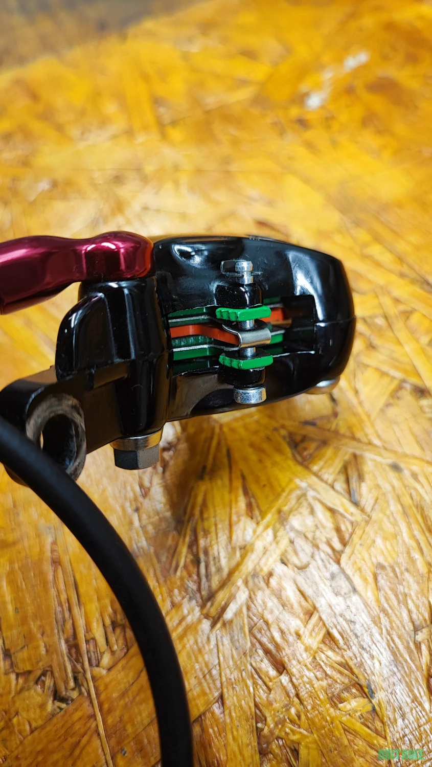11. Set frâne hidraulice disc Avid Elixir 9 Carbon
