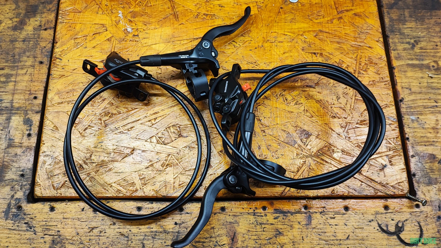 2. Set frâne hidraulice disc Shimano MT410