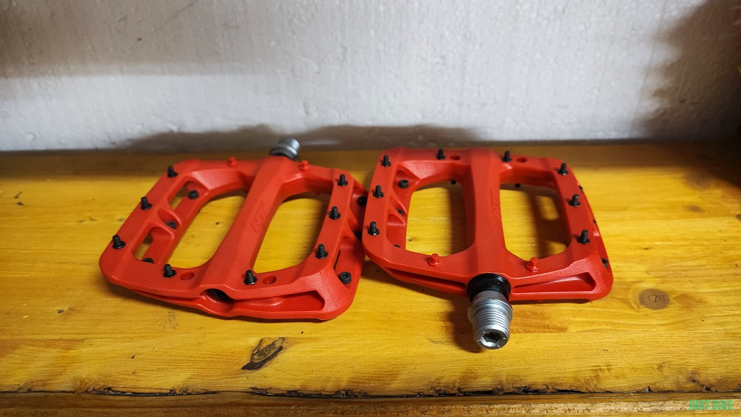 4. Pedale platformă HT pini metalici diverse culori