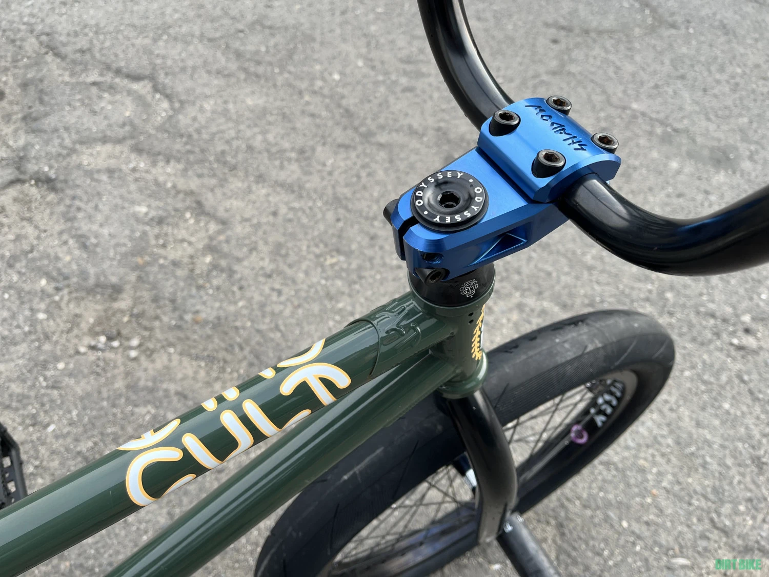 3. Cult Dak Odyssey R25 Thunderbolt