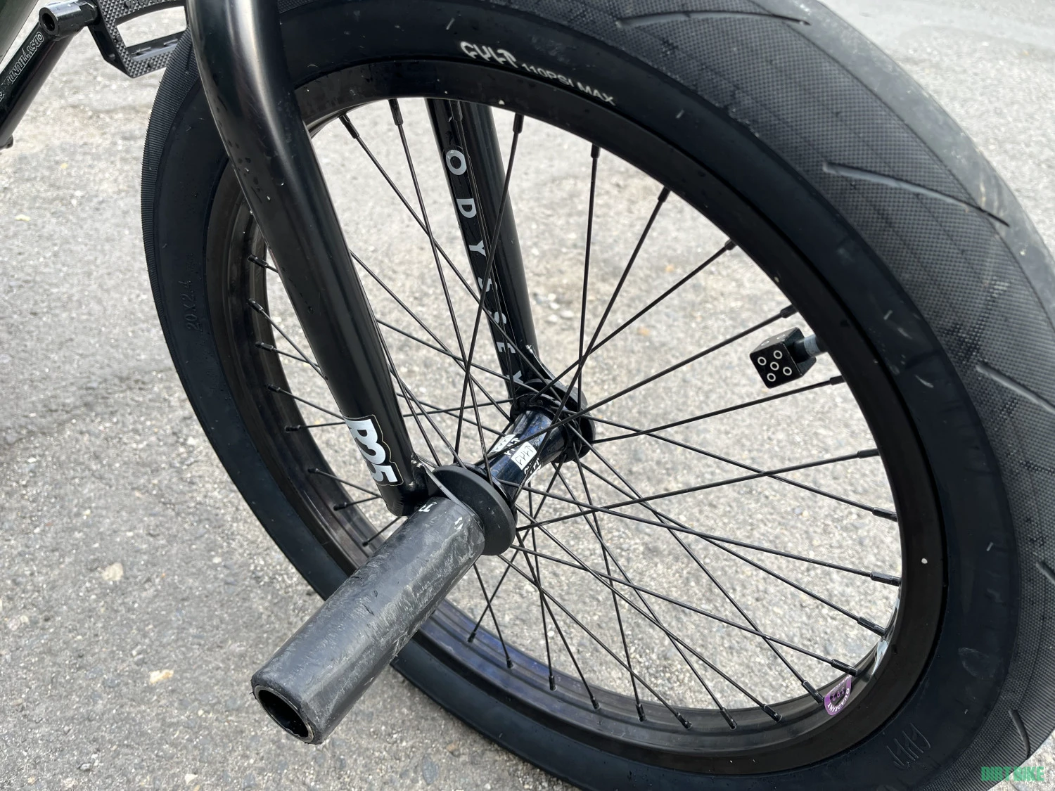 5. Cult Dak Odyssey R25 Thunderbolt