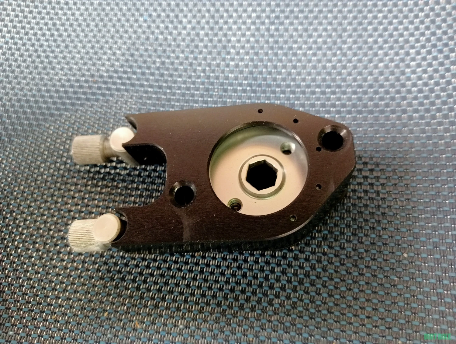 1. Rohloff External Gear Mech Cable Box