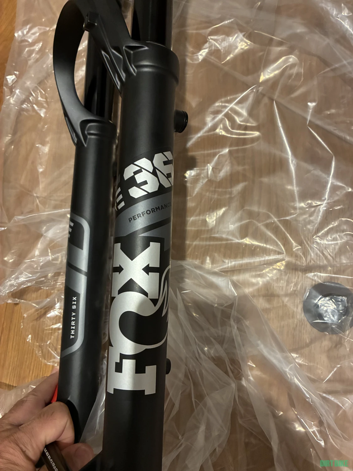 4. Furca FOX Racing Performance 150 mm AIR