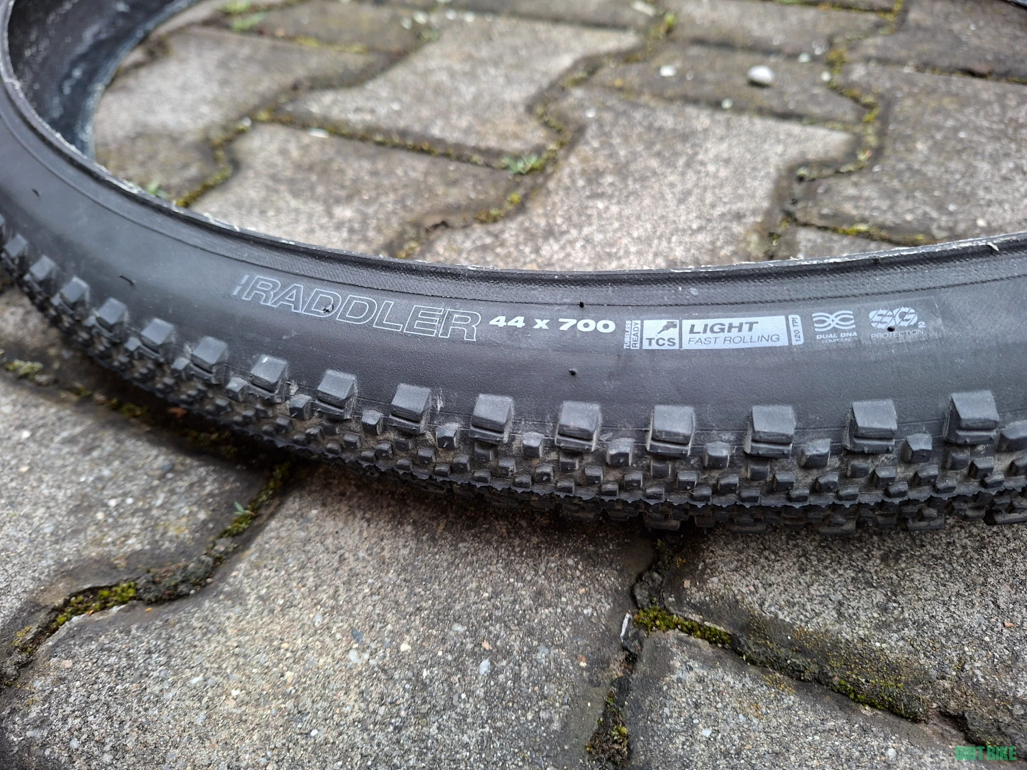 2. Vand Anvelopa Tubeless WTB Raddler 700 x 44