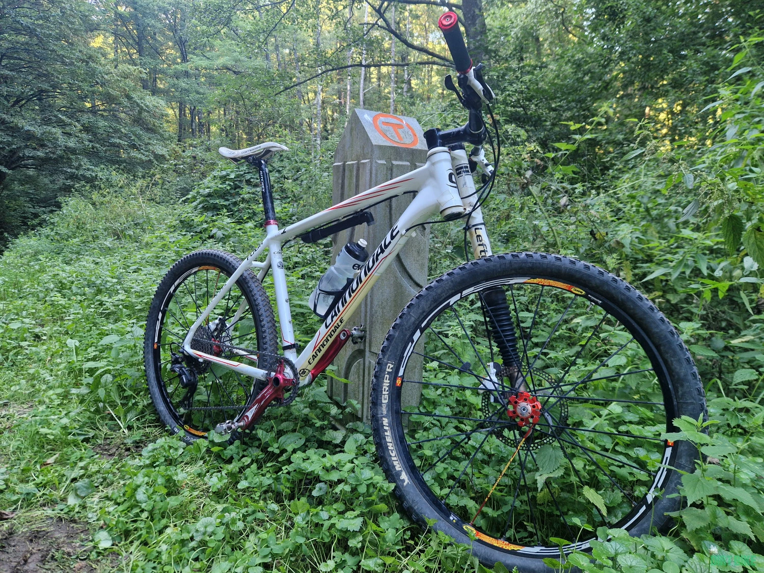 1. Cannondale F1 26r