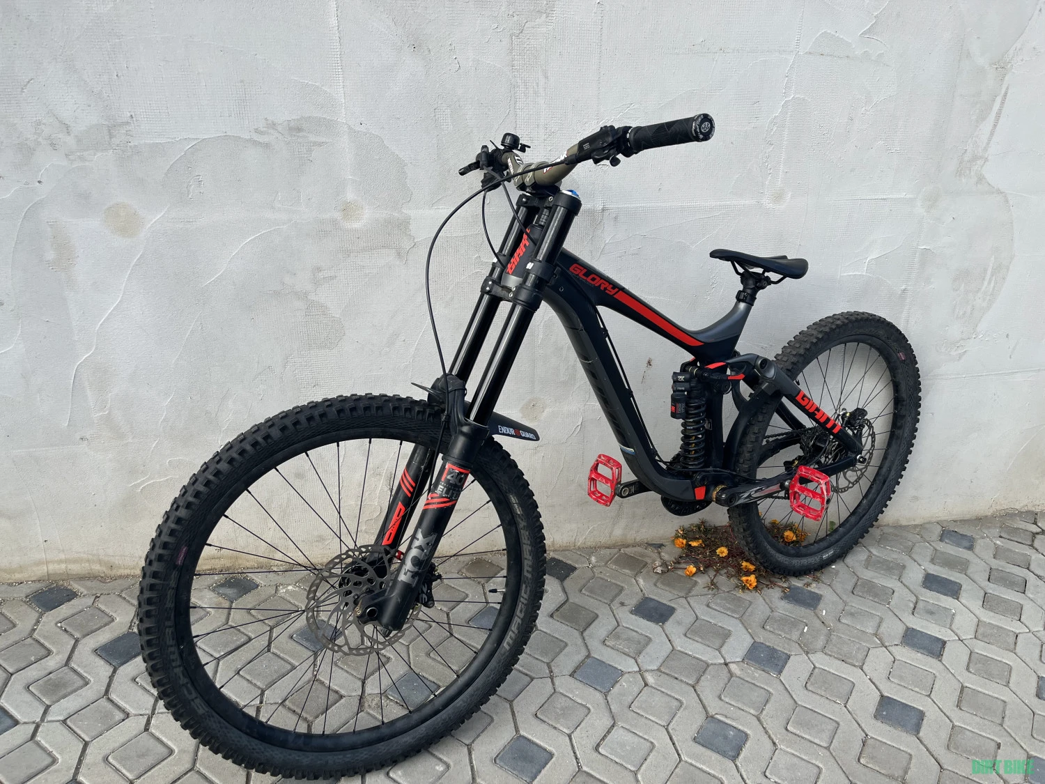 2. Bicicletă Downhill Giant Glory Advanced 1, L, echipare FOX