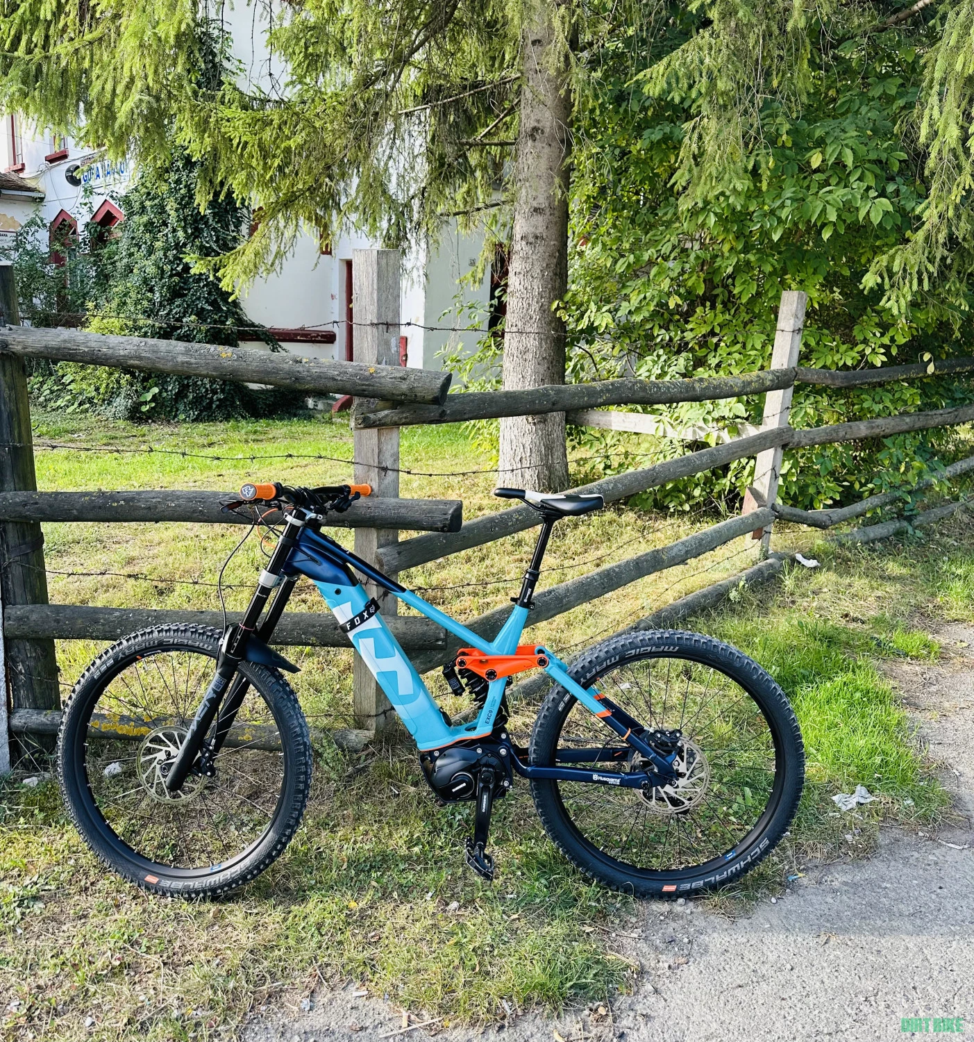 1. E-Bike - HUSQVARNA - EXC9