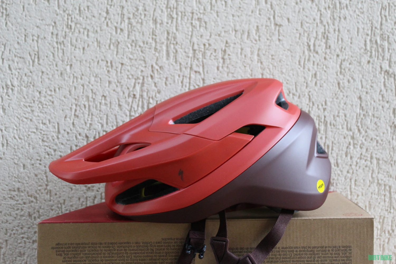 1. Specialized Camber Mips casca MTB - rosu - marime L(58-62cm)