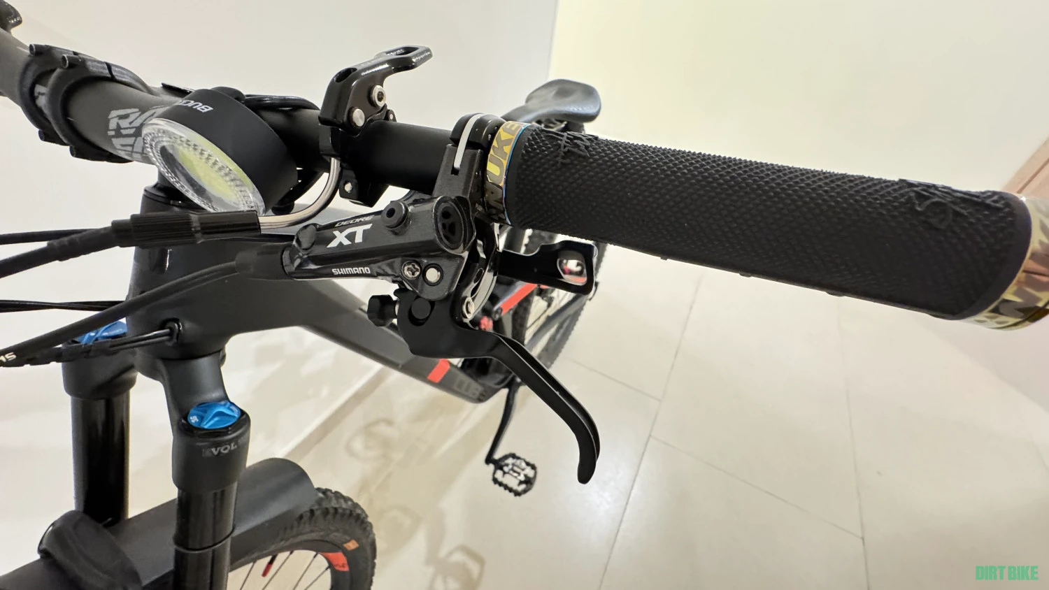 6. Cube Stereo 150 C:62 Race 29 (cadrul este din carbon)