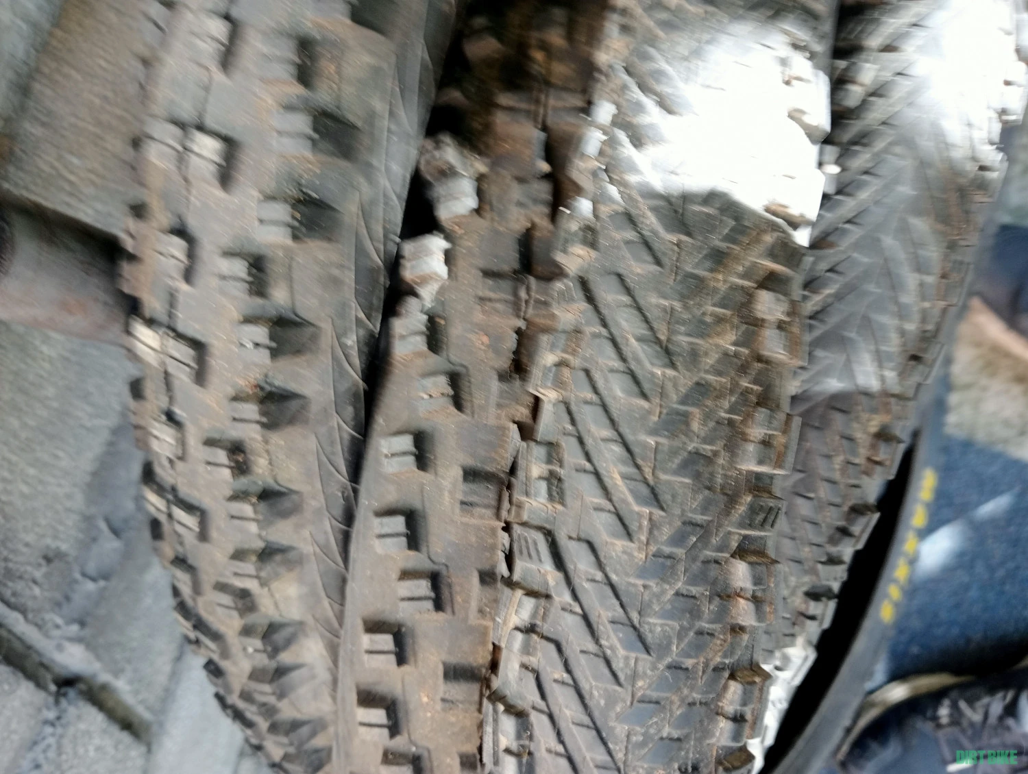 3. Set cauciucuri mtb WTB 27.7 gonflaj 2.3