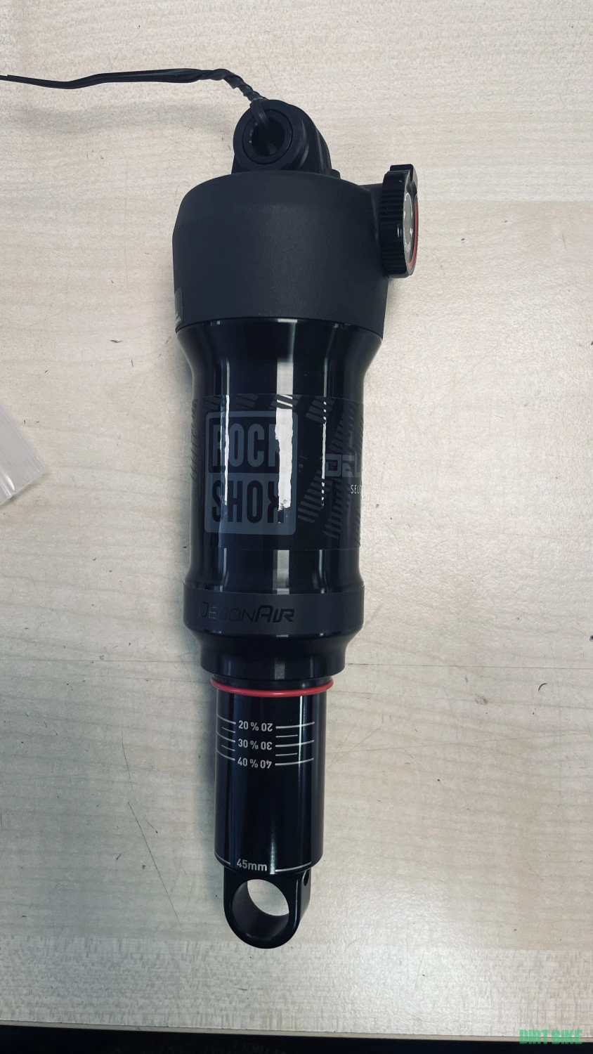 1. RockShox Deluxe Select DebonAir 190x45