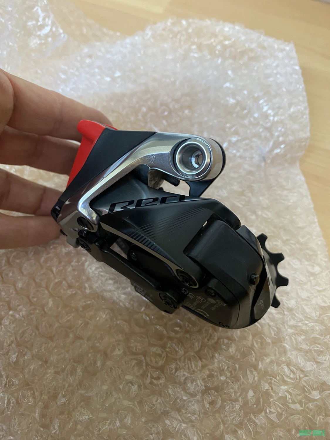 1. Sram Red AXS D1 schimbator pinioane spate
