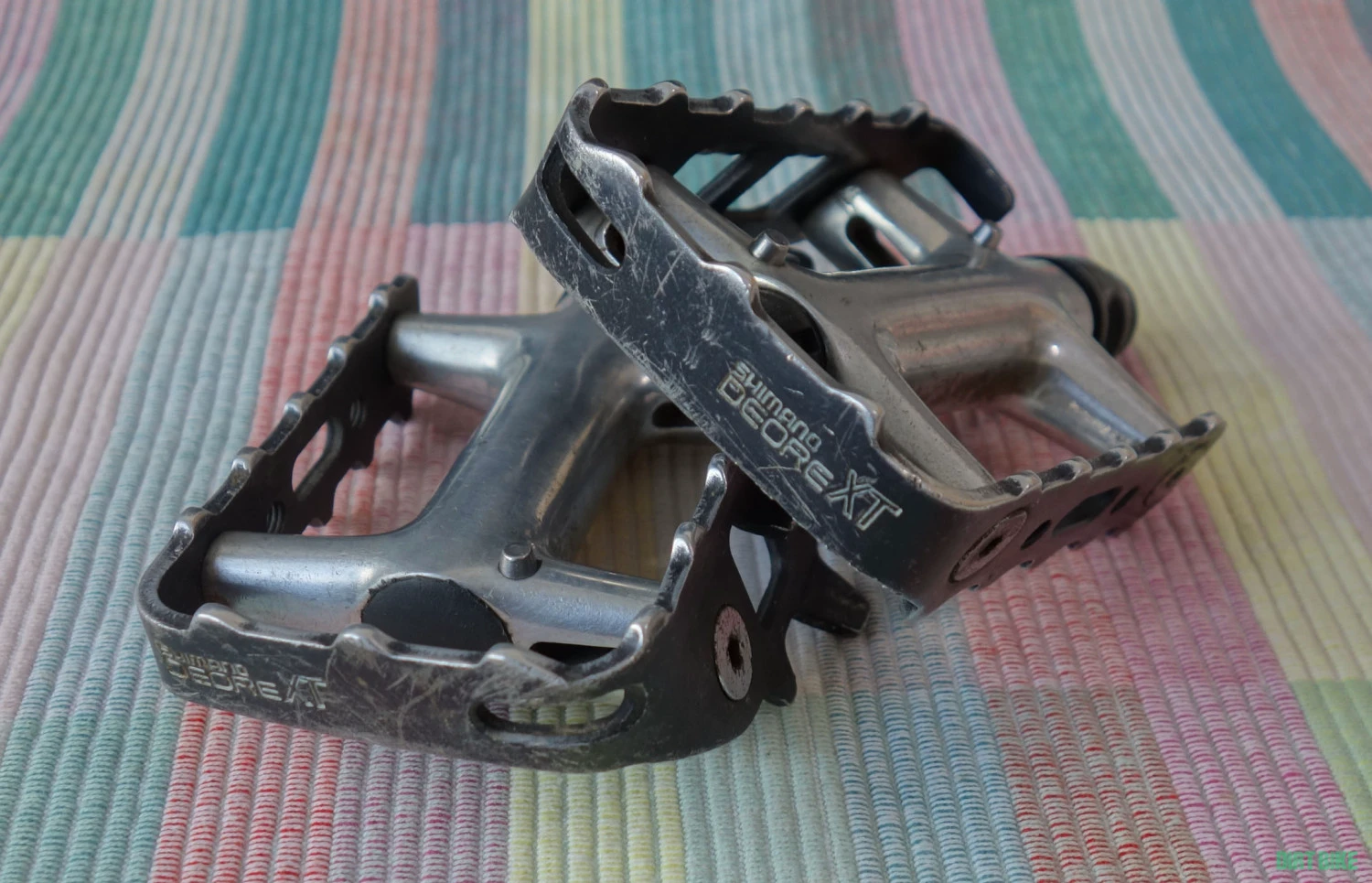1. Vand pereche pedale Shimano Deore XT M735