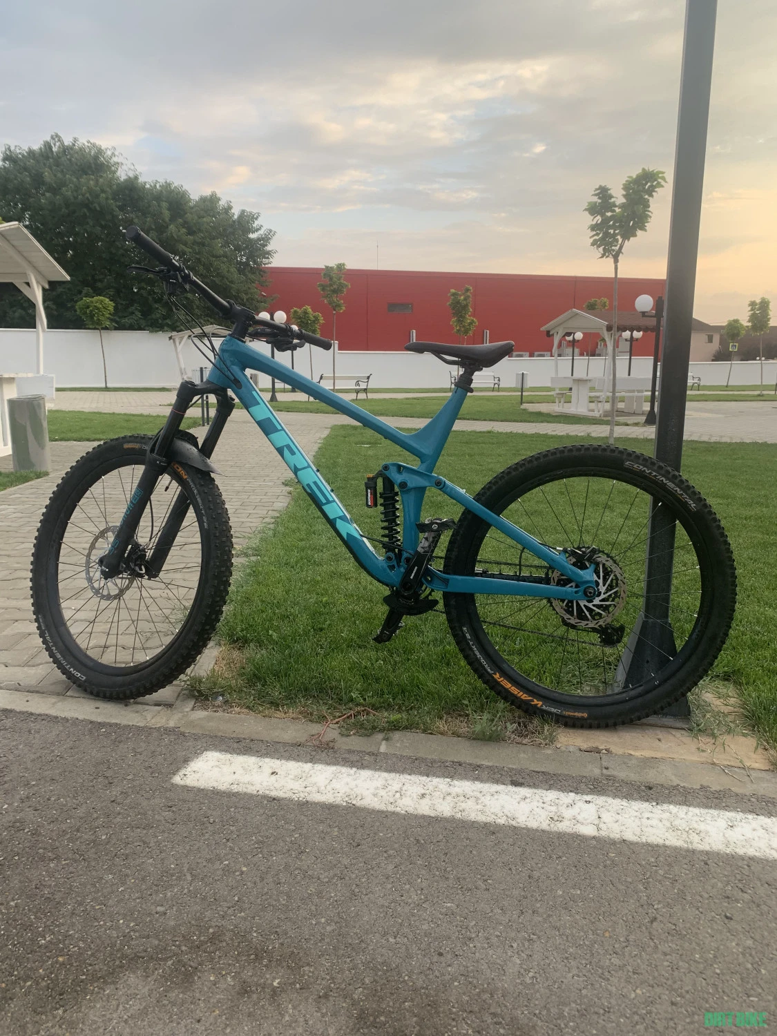 1. Trek Remedy 7 2020