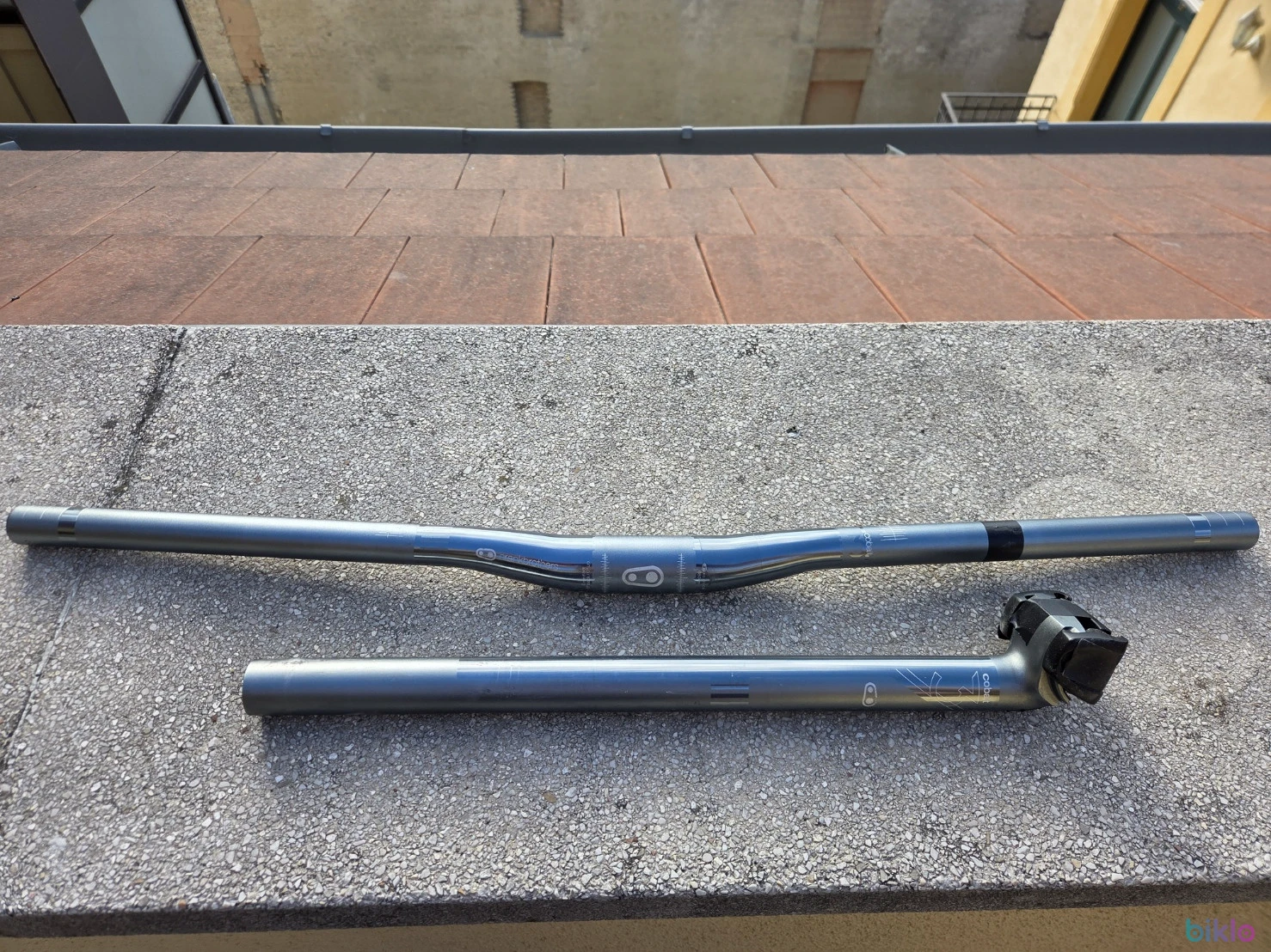 1. CrankBrothers Cobalt 3 seatpost