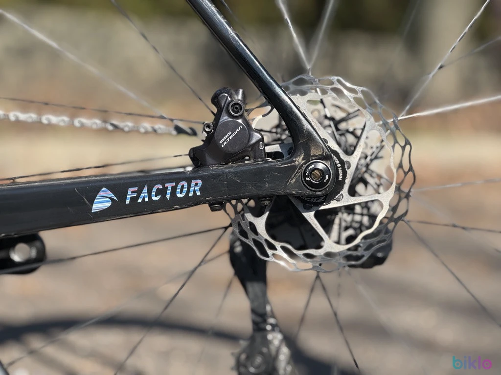 15. 56 Factor Ostro Vam Disc, Ultegra di2 12V, Zipp 303 Carbon