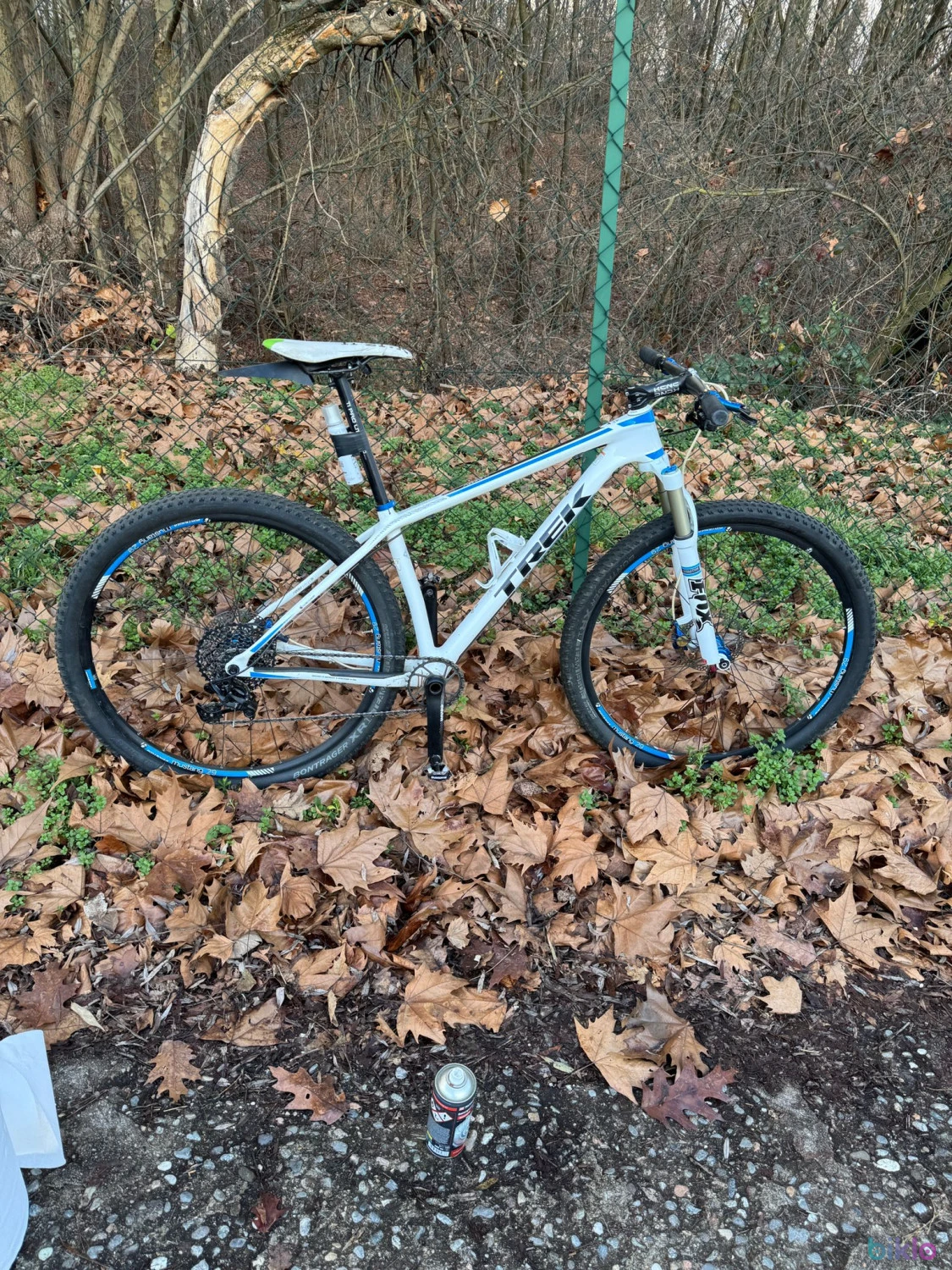 1. TREK SUPERFLY 9.7