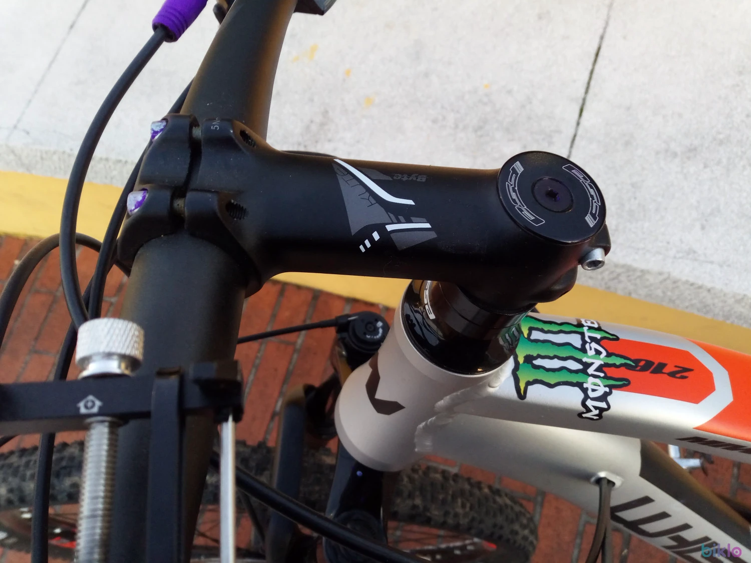 8. Whistle patwin MTB
