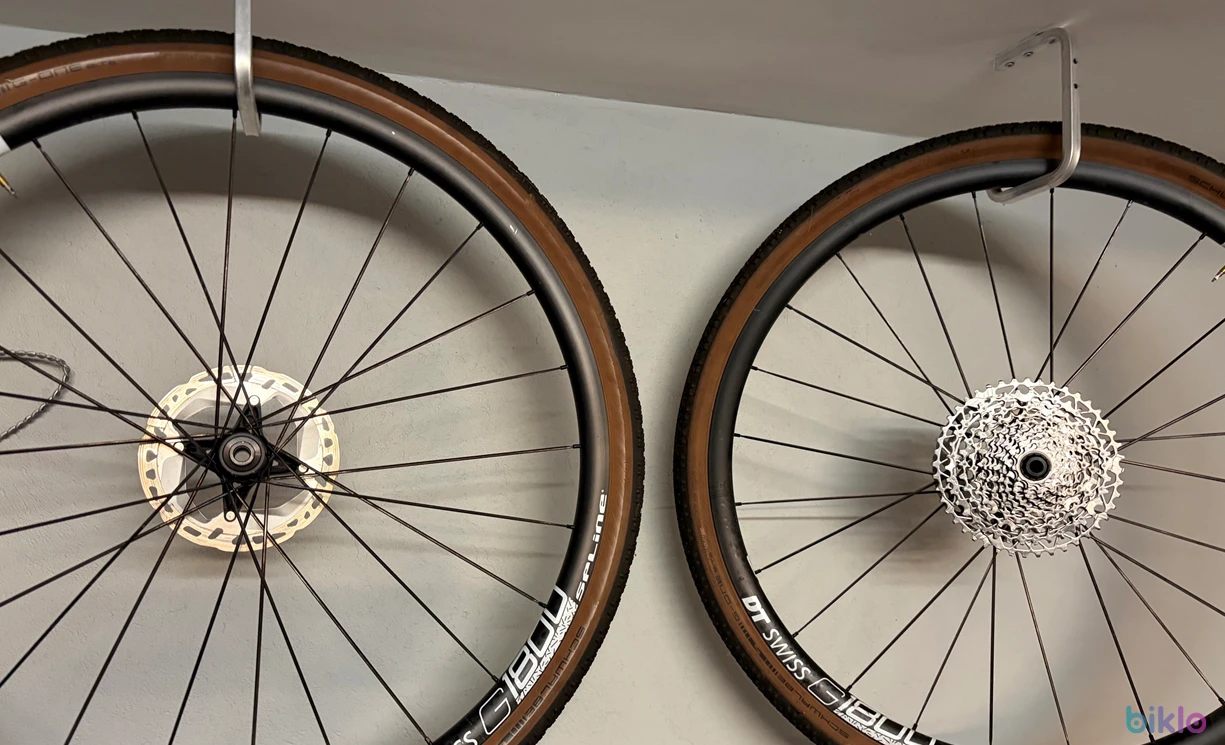 3. Canyon Grizl CF SL 7 eTap 2022 SRAM Rival AXS + 2 Laufradsätze