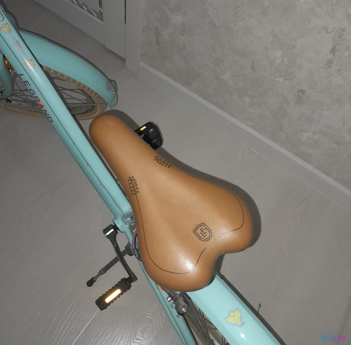 7. Vând bicicletă