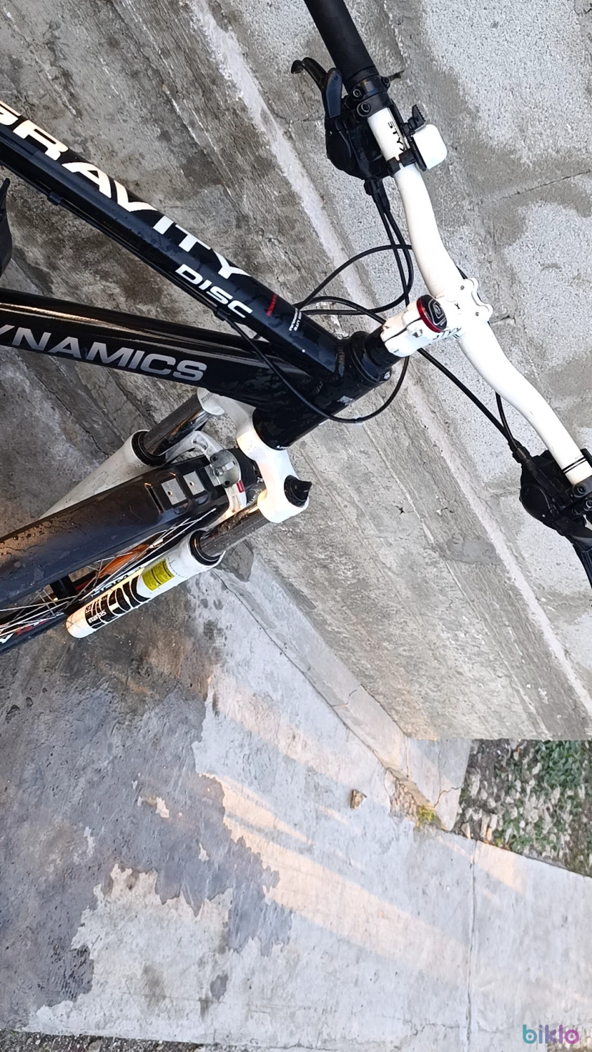 5. Bicicleta dynamics STYX XC series mountain bike