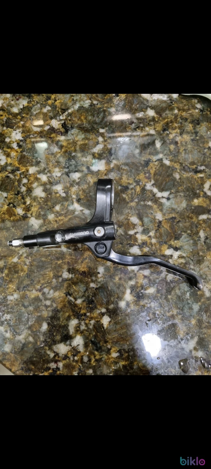 1. Manetă shimano