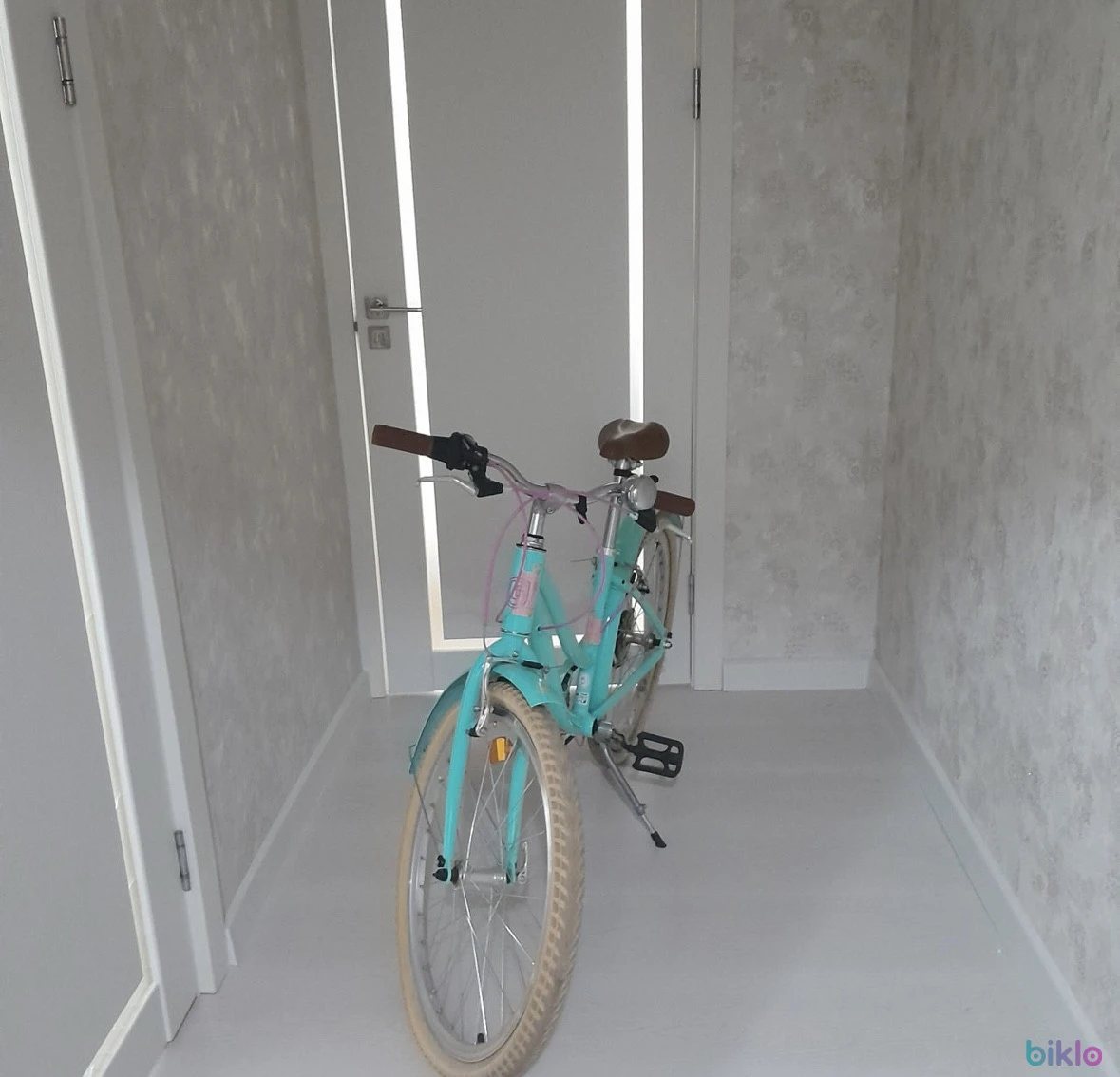 2. Vând bicicletă