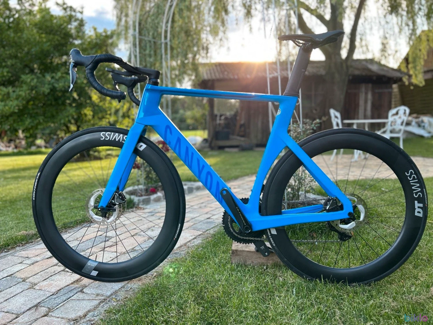 1. Canyon Aeroad CF SLX 8 Disc Gr.L Di2
