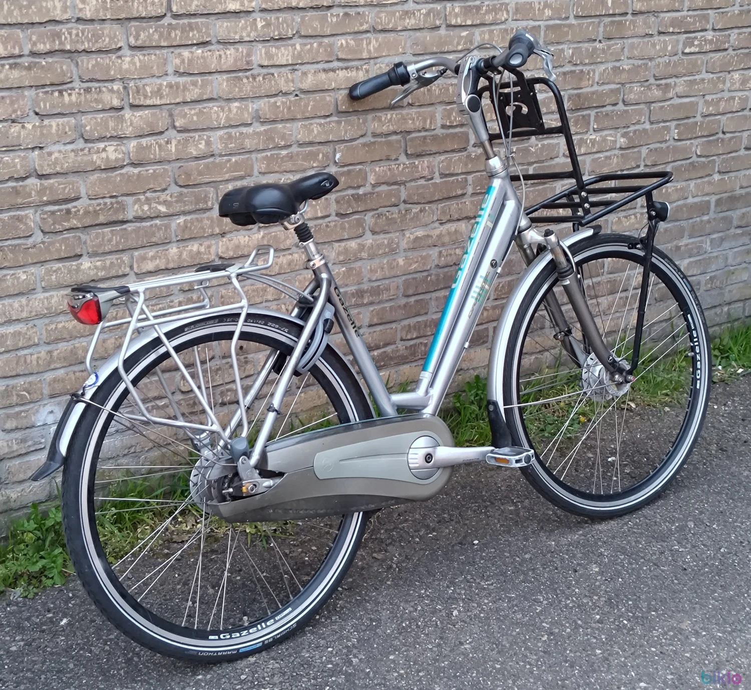 2. Damesfiets Gazelle Orange met 8 versnellingen frame maat 49