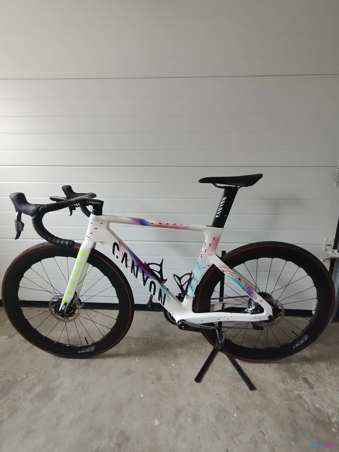 1. Canyon aeroad Cfr Sram edition S
