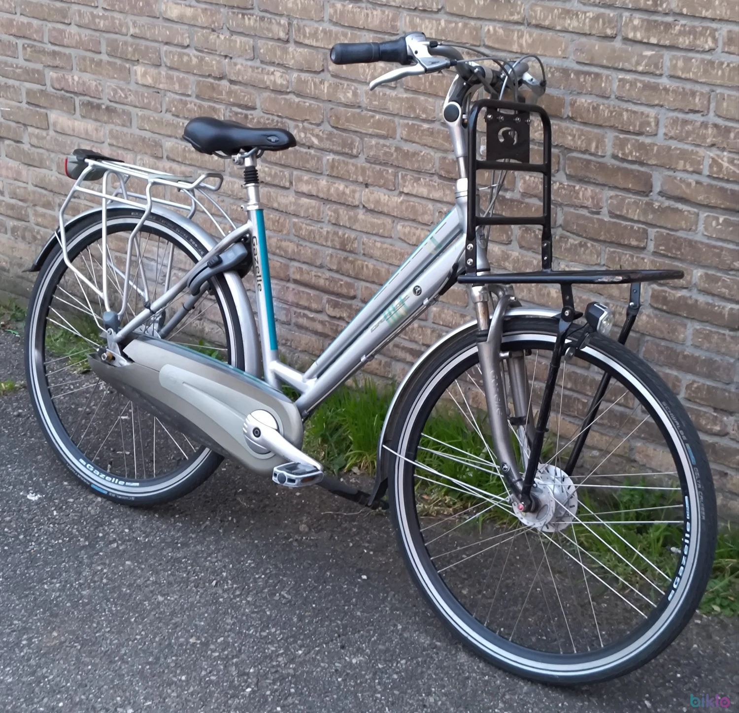 3. Damesfiets Gazelle Orange met 8 versnellingen frame maat 49