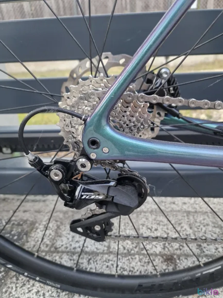 10. Trek Émonda SL 5 Disc (2020) road bike – carbon frame, size 54